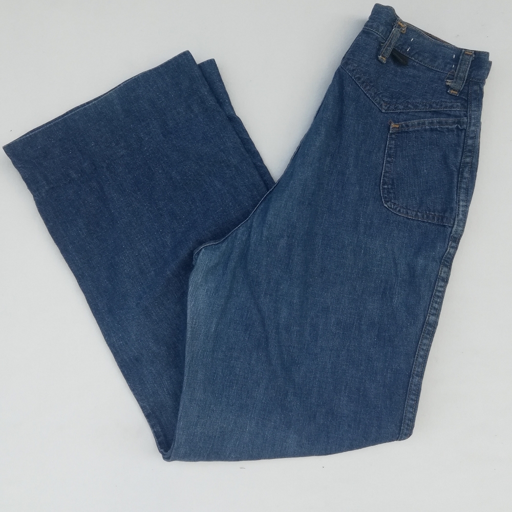 Vintage Wide Leg Wrangler Jeans
